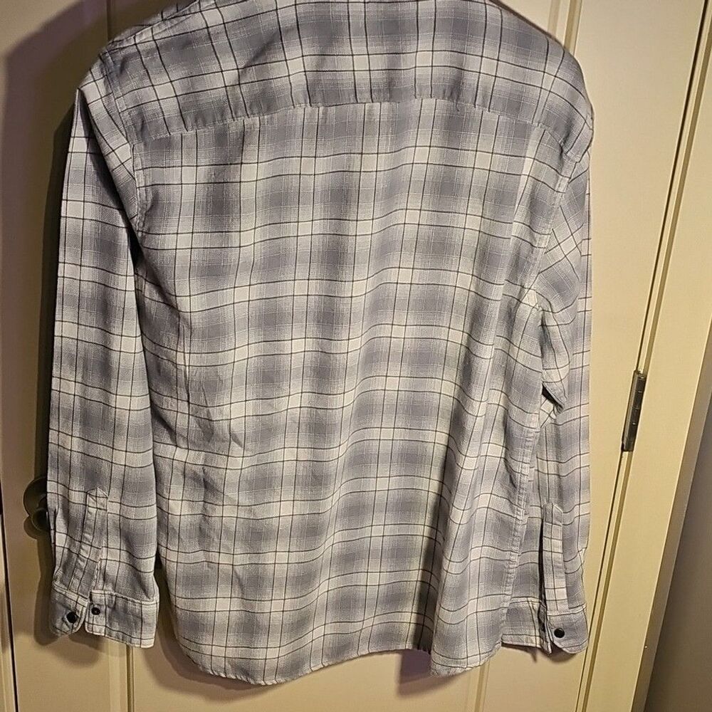 Wrangler Men's Blue and White Plaid Snap- Button Down Shirt Size L - Picture 3 of 4